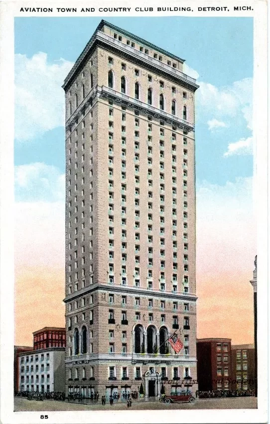 Postcard - Aviation Town and Country Club Building, Detroit, Mich. - Aviation Town And Country Club Bldg.