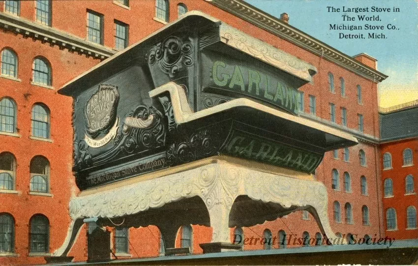 Postcard - The Largest Stove in The World. Michigan Stove Co., Detroit, Mich.