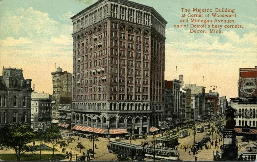 Postcard - The Majestic Building at Corner of Woodward and Michigan Avenues, one of Detroit's busy corners, Detroit, Mich.