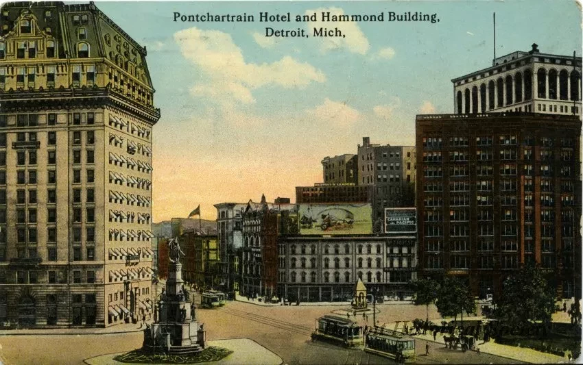 Postcard - Pontchartrain Hotel and Hammond Building, Detroit, Mich.