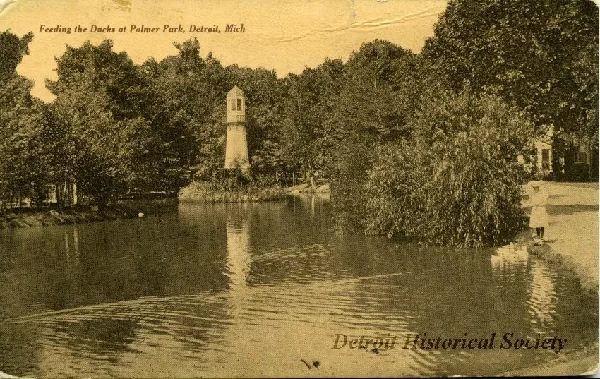 Postcard - Feeding the Ducks at Palmer Park, Detroit, Mich.