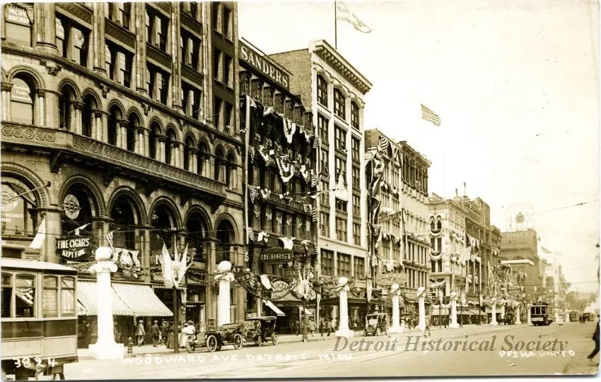 Postcard - Woodward Ave Detroit Mich - Woodward Ave., Detroit, Mich.