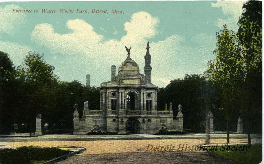 Postcard - Entrance to Water Works Park, Detroit, Mich.