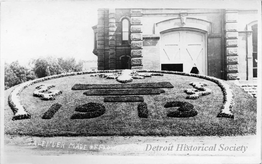 Postcard - Calender Made of Flowers, Water Works Park