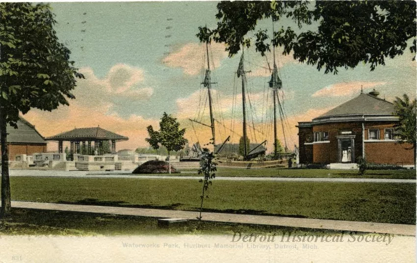 Postcard - Waterworks Park, Hurlbut Memorial Library, Detroit, Mich.