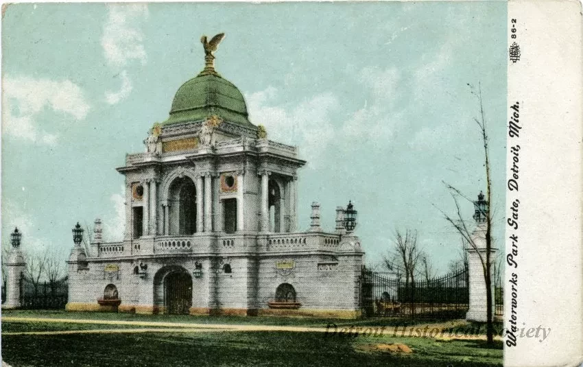 Postcard - Waterworks Park Gate, Detroit, Mich.