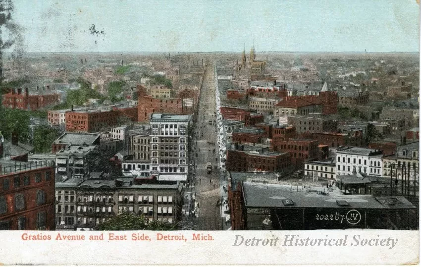 Postcard - Gratios [sic] Avenue and East Side, Detroit, Mich.