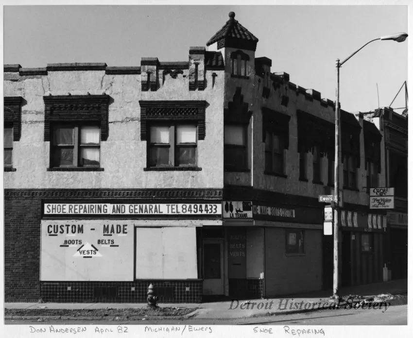 Print, Photographic - Shoe Repairing, Michigan/Ewers