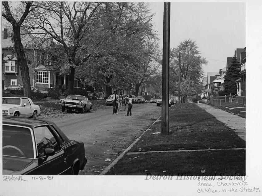 Print, Photographic - E. Detroit, 11:30, Chene, Charlevoix, Children in the Streets