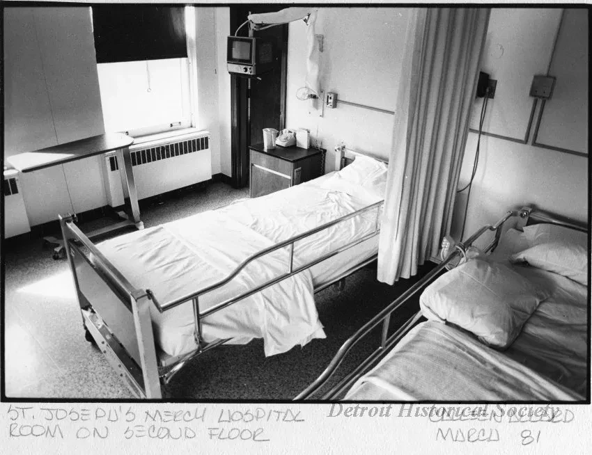 Print, Photographic - St. Joseph's Mercy Hospital.; Room on Second Floor