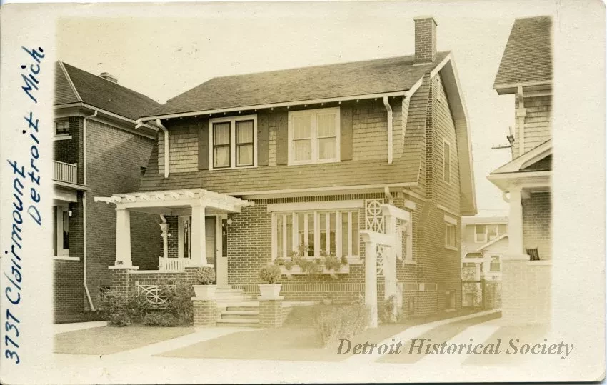 Postcard - 3737 Clairmont, Detroit Mich.
