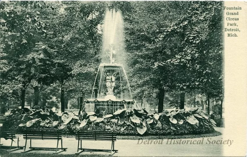 Postcard - Fountain Grand Circus Park, Detroit, Mich.