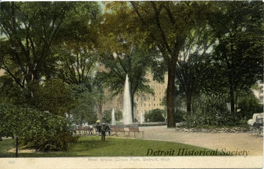 Postcard - West Grand Circus Park, Detroit, Mich.