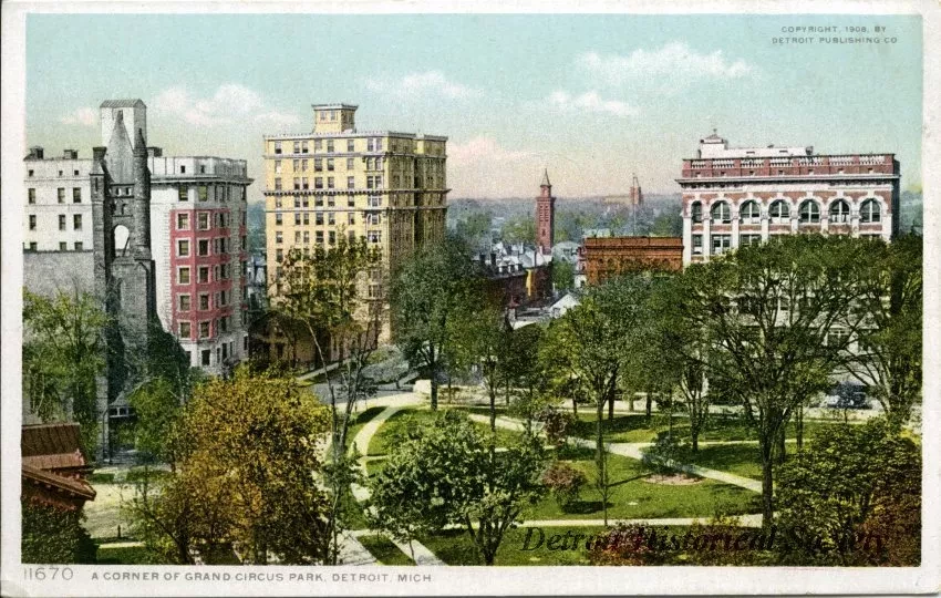 Postcard - A Corner of Grand Circus Park, Detroit, Mich.