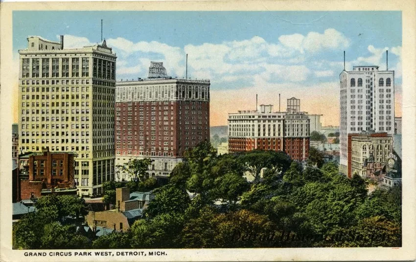 Postcard - Grand Circus Park West, Detroit, Mich.