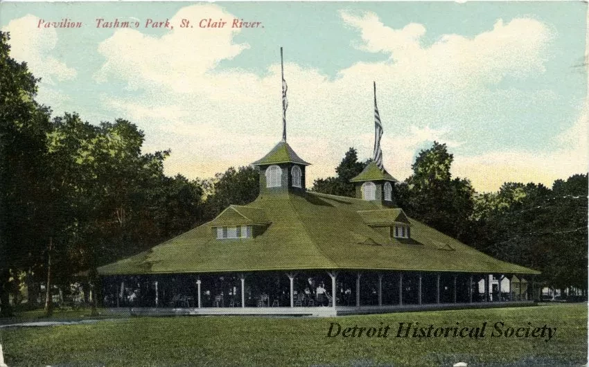 Postcard - Pavilion, Tashmoo Park, St. Clair River.