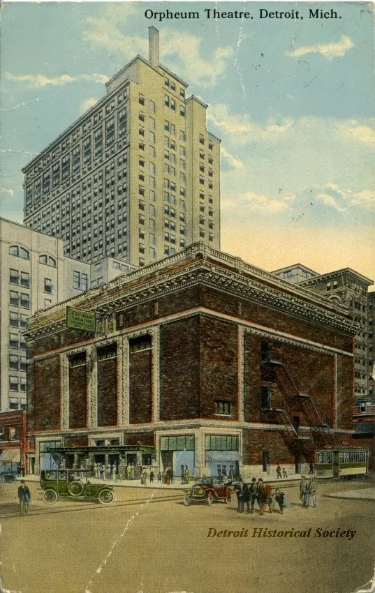 Postcard - Orpheum Theatre, Detroit, Mich.