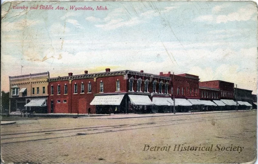 Postcard - Eureka and Ave., Wyandotte, Mich.