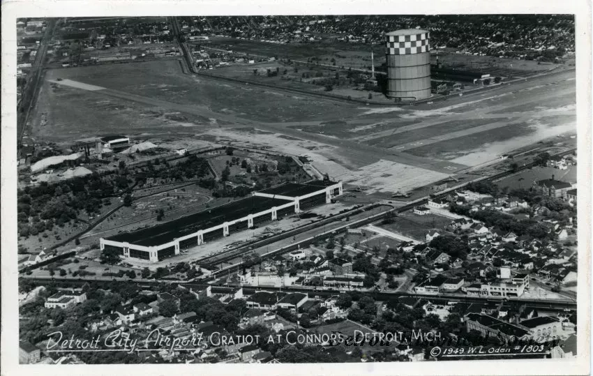 Postcard - Detroit City Airport, Gratiot at Connors, Detroit, Mich.