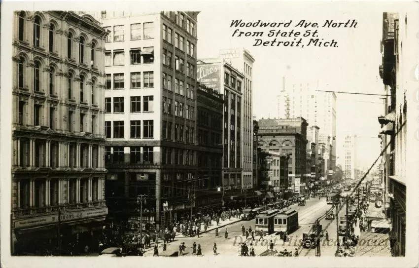 Postcard - Woodward Ave. North from State St. Detroit, Mich.