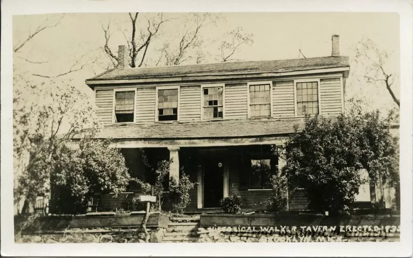 Postcard - Historical Walker Tavern, Erected 1833, Brooklyn, Mich.