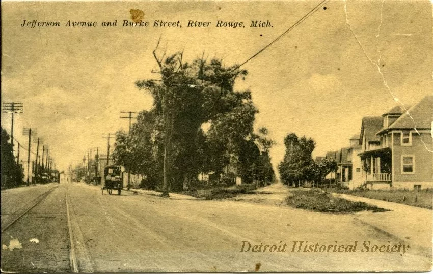 Postcard - Jefferson Avenue and Burke Street, River Rouge, Mich.