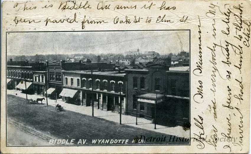 Postcard - Biddle Av. Wyandotte, Mich.