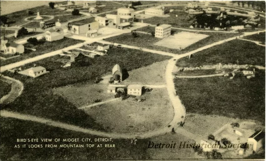 Postcard - Bird's-Eye View of Midget City, Detroit, as it Looks from Mountain at Rear