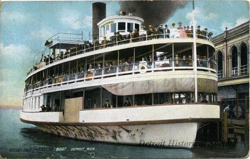 Postcard - Belle Isle Pleasure Boat, Detroit, Mich.
