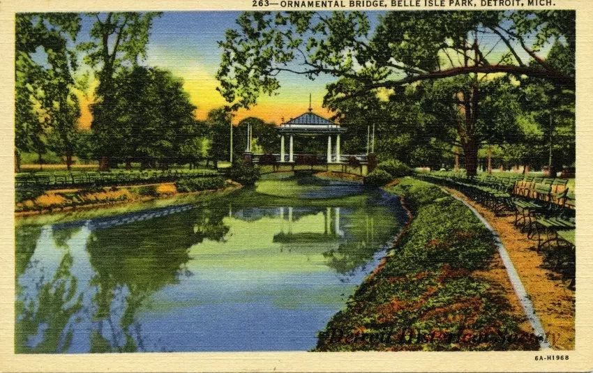 Postcard - Ornamental Bridge, Belle Isle Park, Detroit, Mich.