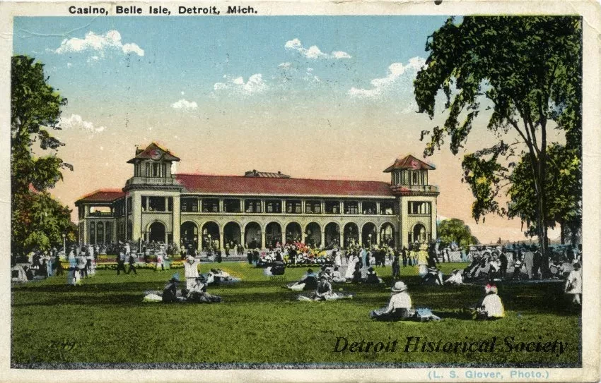 Postcard - Casino, Belle Isle, Detroit, Mich