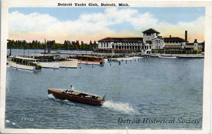 Postcard - Detroit Yacht Club, Detroit, Mich.