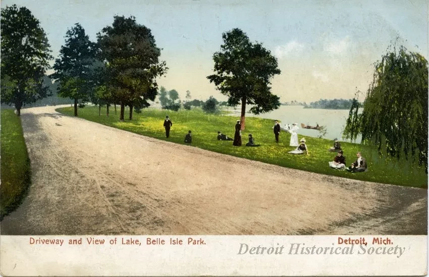 Postcard - Driveway and View of Lake, Belle Isle Park, Detroit, Mich.