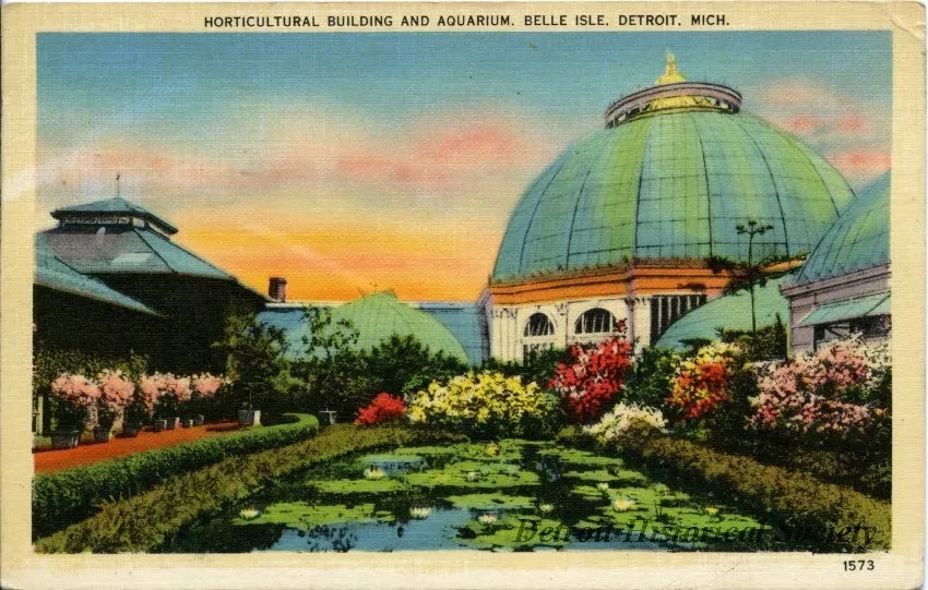 Postcard - Horticultural Building and Aquarium, Belle Isle, Detroit, Mich.