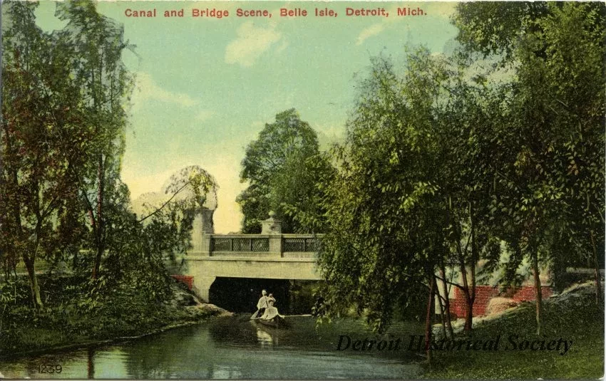 Postcard - Canal and Bridge Scene, Belle Isle, Detroit, Mich.