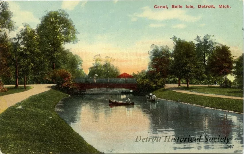 Postcard - Canal, Belle Isle, Detroit, Mich.