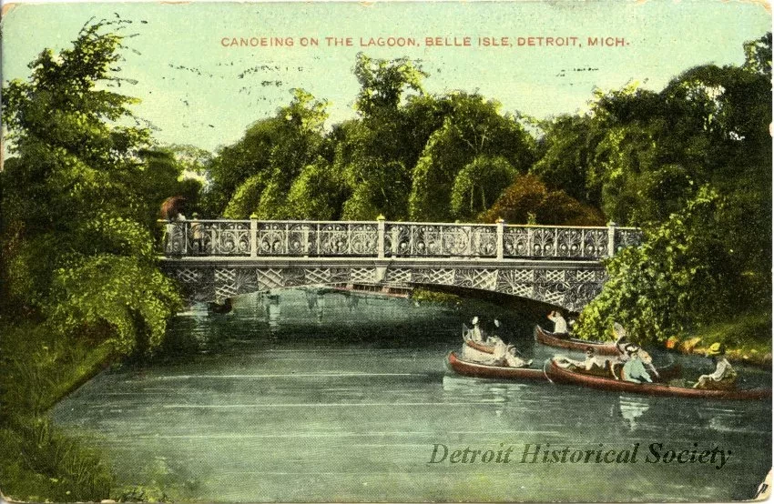 Postcard - Canoeing on the Lagoon, Belle Isle, Detroit, Mich.