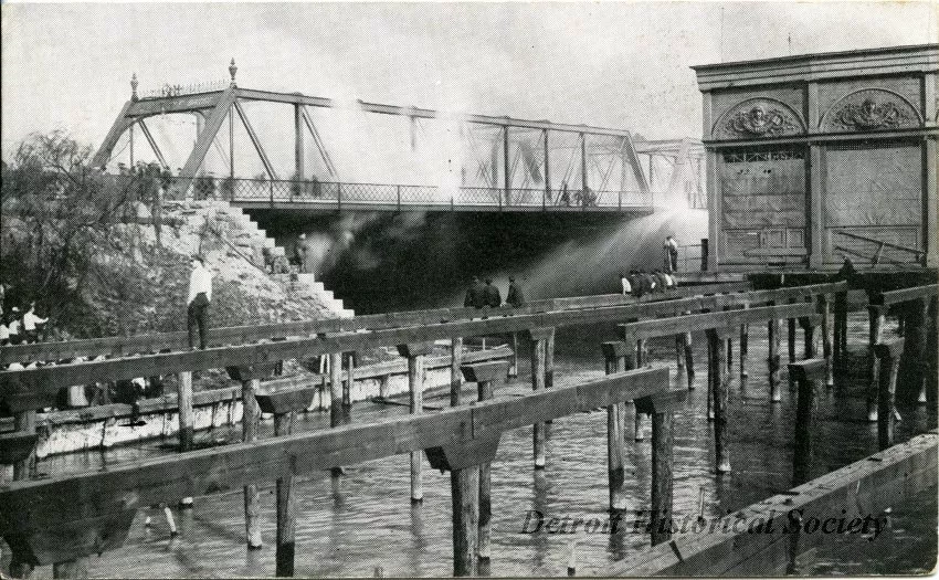 Postcard - Belle Isle Bridge Fire, April 27, 1915.