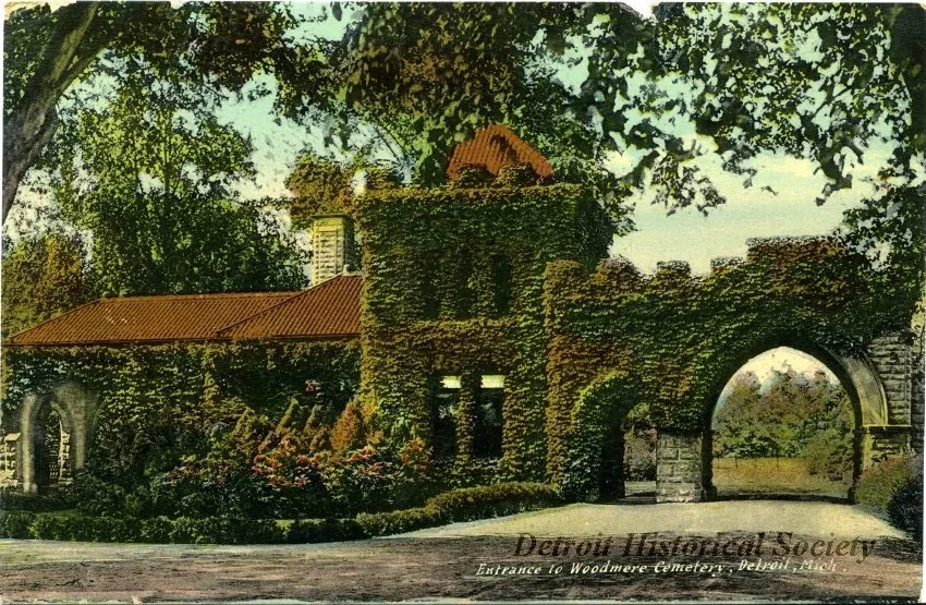Postcard - Entrance to Woodmere Cemetery, Detroit, Mich.