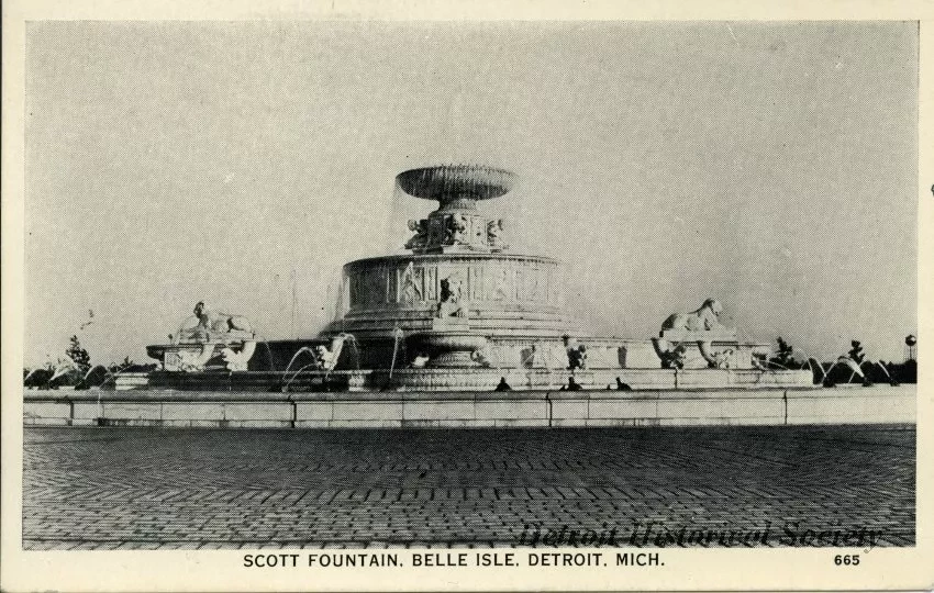 Postcard - Scott Fountain, Belle Isle, Detroit, Mich.