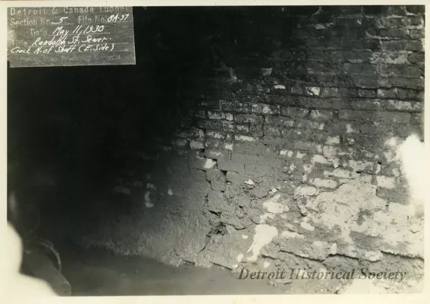 Image, Digital - Randolph St. Sewer - Crack N. of Shaft (E. Side)