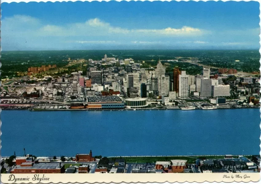 Postcard - Dynamic Skyline