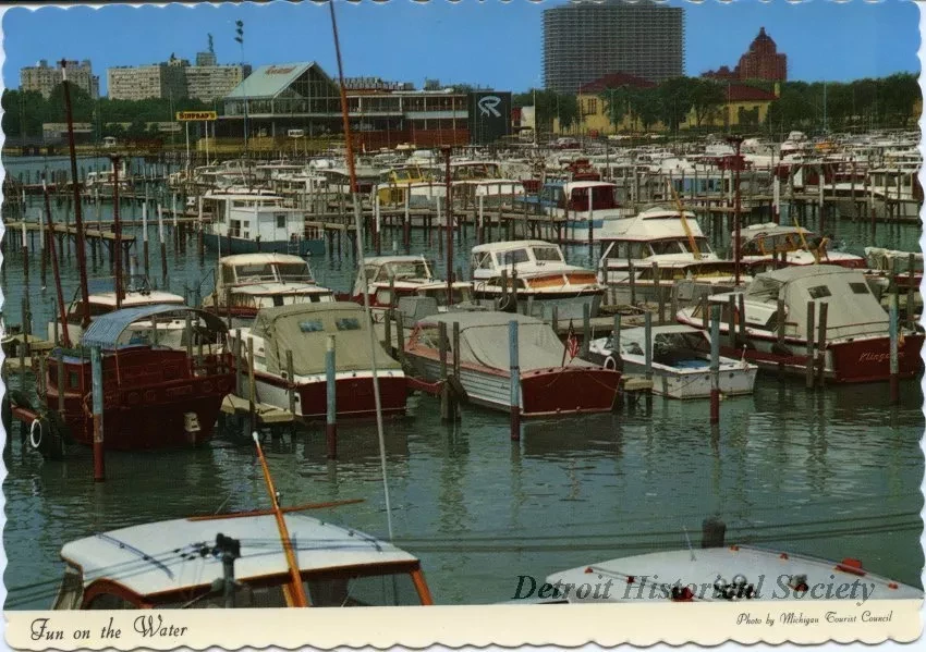 Postcard - Fun on the Water