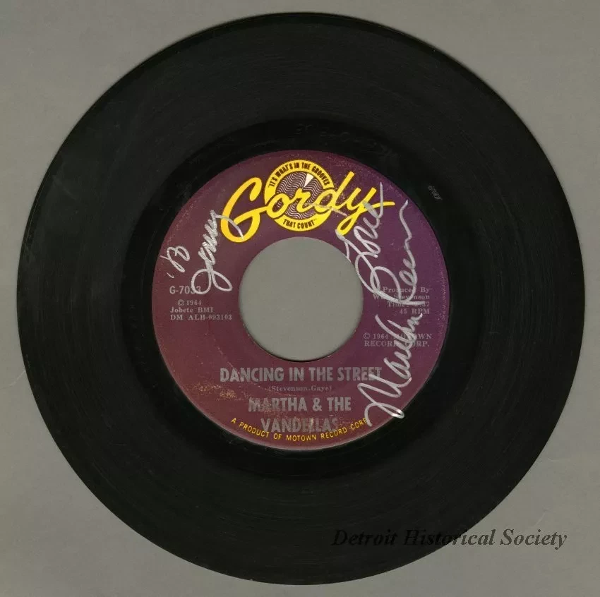 Album, Record - Dancing in the Streets/There He Is (At My Door)