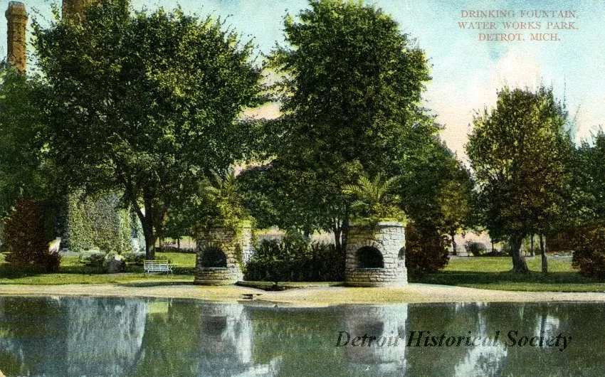 Postcard - Drinking Fountain, Water Works Park, Detroit, Mich.