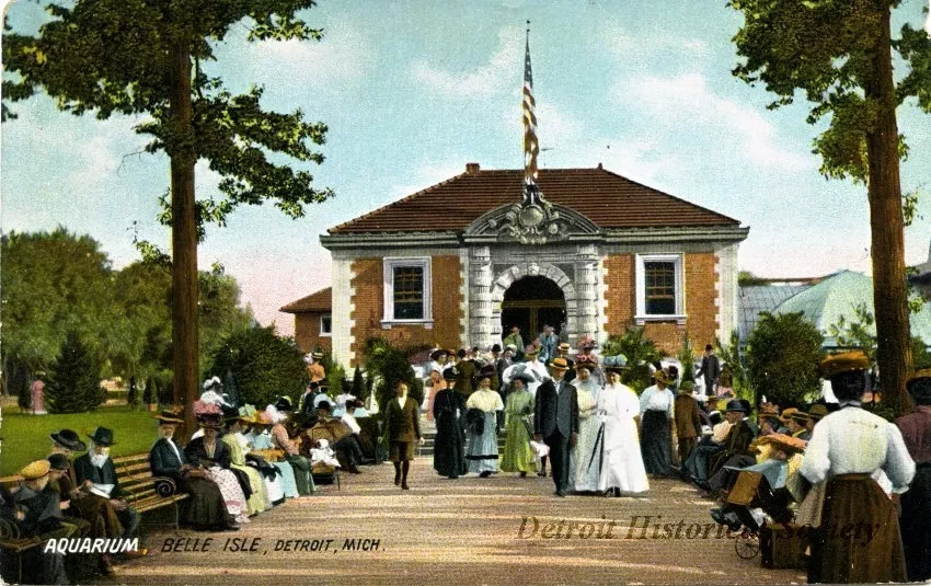 Postcard - Aquarium, Belle Isle, Detroit, Mich.