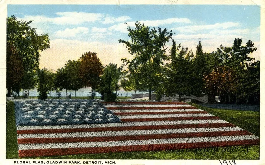 Postcard - Floral Flag, Gladwin Park, Detroit, Mich.
