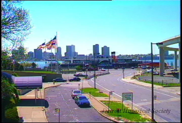 U-Matic - Tape 5
Media Day Downtown externs
Hart Plaza, Pontchartrain, River, Lansdowne, Spirit of Detroit
Logged
4-29-90