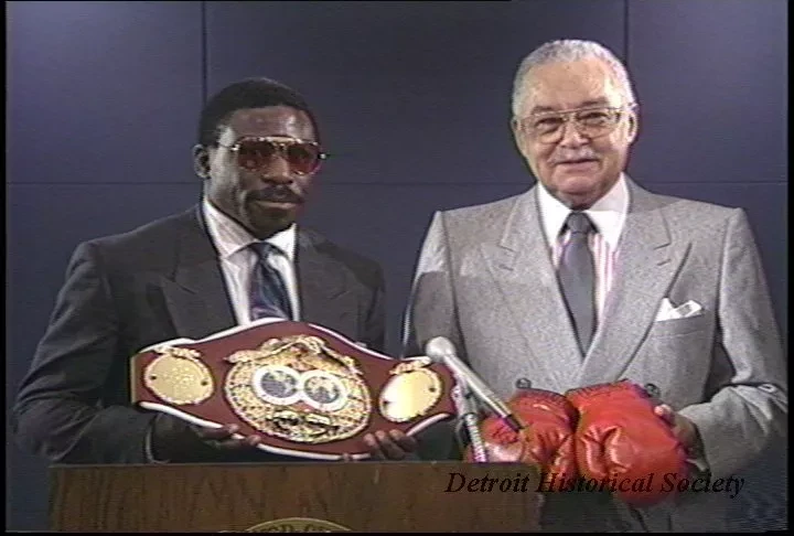 U-Matic - CAY Press Conference W/
Lindell Holmes
Middle Weight Boxing Champion
4-24-90