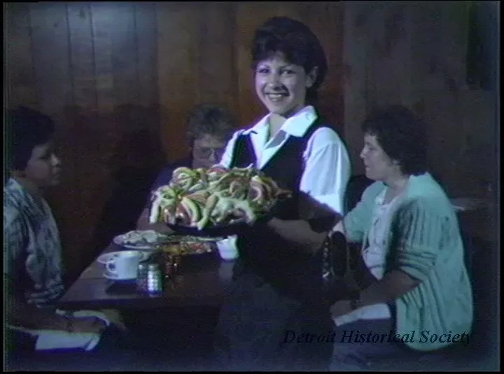 U-Matic - B-Roll
Neighborhood Shopping Days
Grat-7
Bagley (Mexican Town)
Tape #3